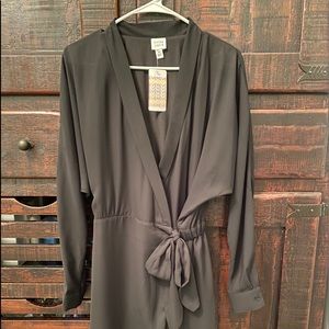 NEW W/ TAGS Evereve Peyton Jensen black wrap dress